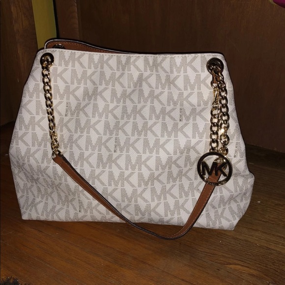 Michael Kors Handbags - Michael Kors shoulder purse